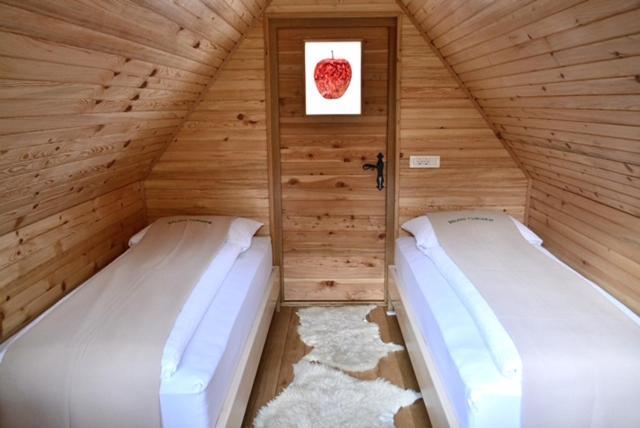 Готель Glamping Naselje Zeleni Turizem Makole Екстер'єр фото