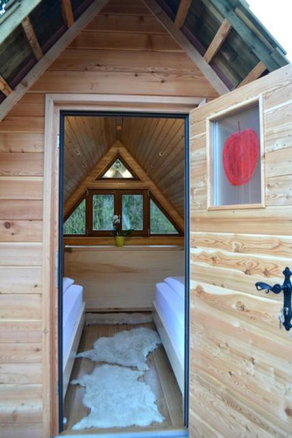 Готель Glamping Naselje Zeleni Turizem Makole Екстер'єр фото