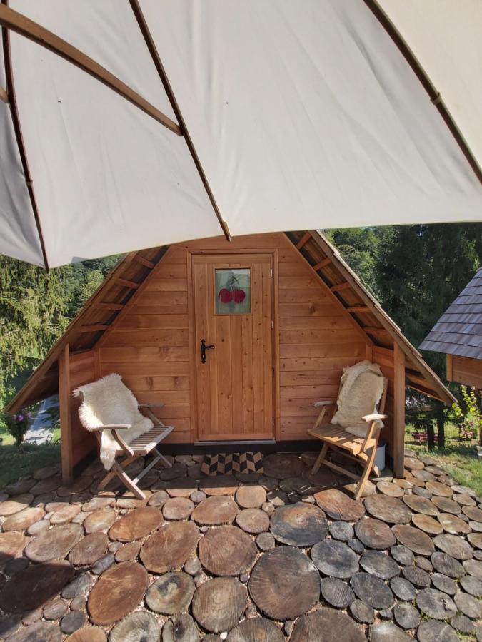 Готель Glamping Naselje Zeleni Turizem Makole Екстер'єр фото