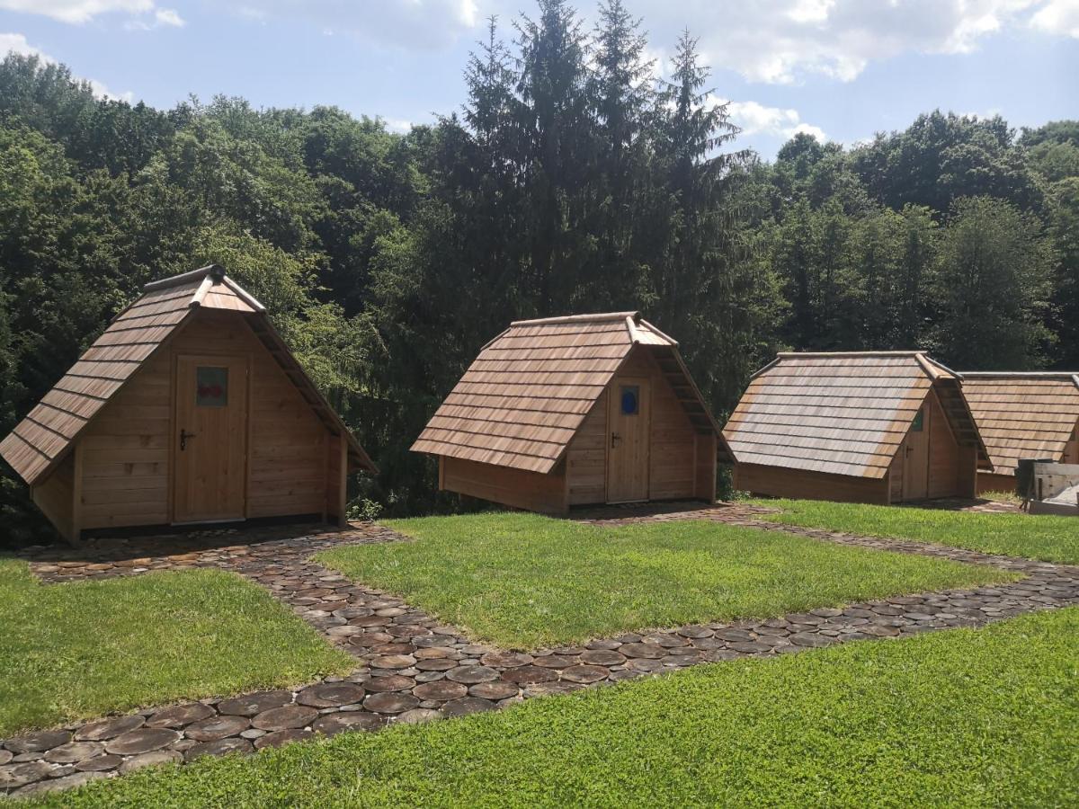Готель Glamping Naselje Zeleni Turizem Makole Екстер'єр фото